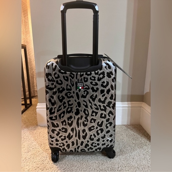 🎉LAST PIECE🎉TUCCI Italy WINTER LEOPARD 20" Spinner Carry On Travel Suitcase - Picture 9 of 9